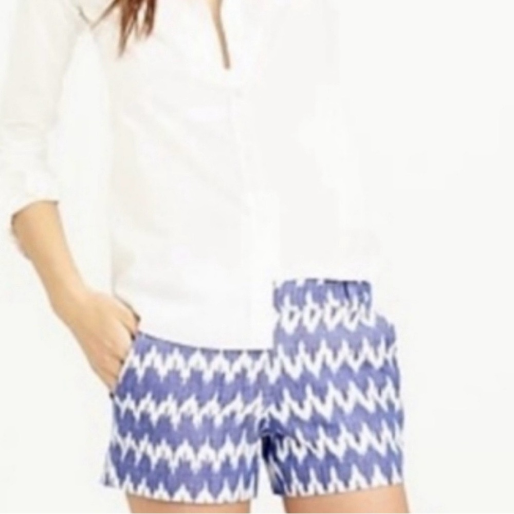 J.Crew blue and white ikat print cotton blend shorts | Size 6 | Like New